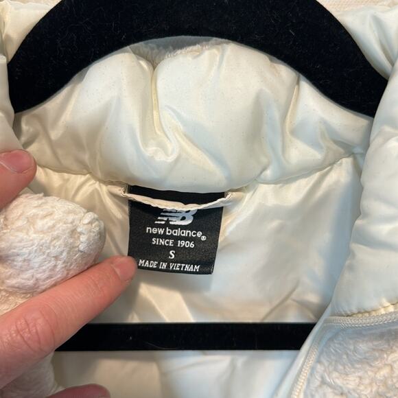 New Balance Jacket - Women's Small - Picture 2 of 6